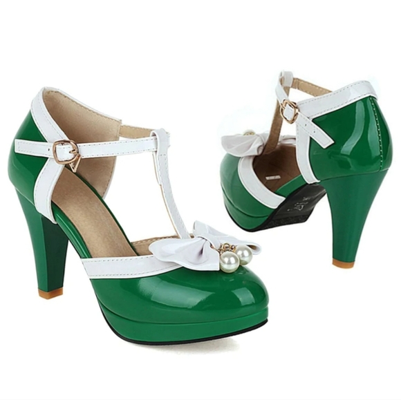 Retro Stage Shoes - Retro Storage Vintage inspired 1960’s Green Pumps